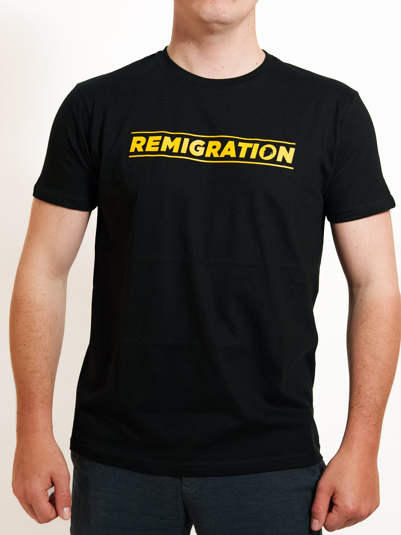 Demoshirt »Remigration - send them back«
